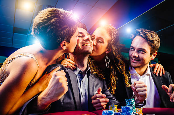 neko toto live-dealer Qiu Qiu table with multiple players and real-time action